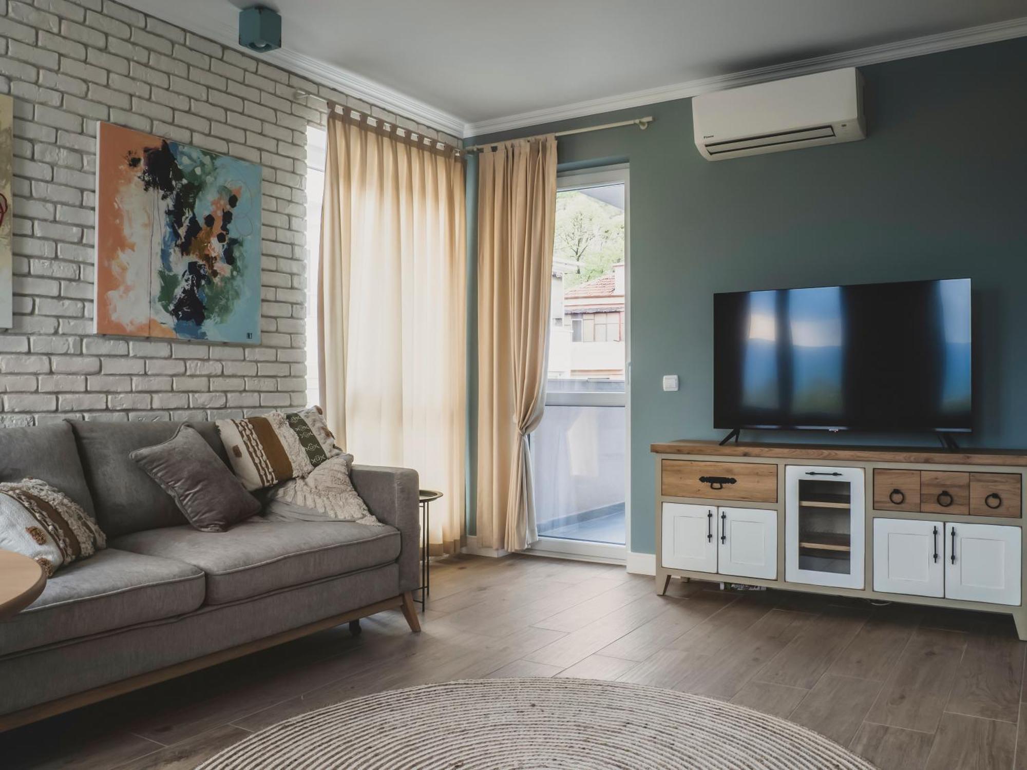 Appartement Stylish 1Bd - Free Private Garage à Plovdiv Extérieur photo